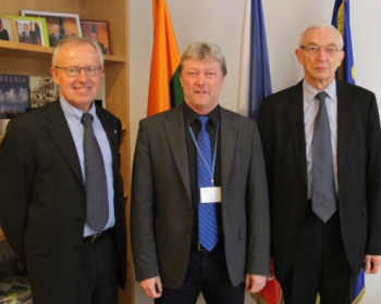 Czech Ambassador discusses the progress of EHU’s development