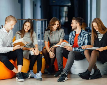 The Swedish Institute provides 100 000 Eur to EHU Emergency Fund for supporting students from Belarus
