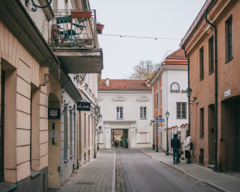 Cross-Cultural Exchange: American Students Visit Vilnius and Beyond